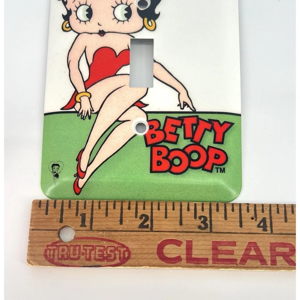 Vintage '97 Classic Betty Boop Light Switch Cover & Spotlight Metal Lunchbox Set - Picture 4 of 12